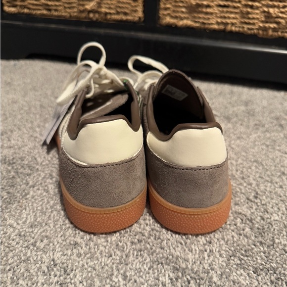 Adidas Men's Brown Suede Sneakers - Picture 4 of 5